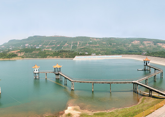 宜昌城區(qū)飲用水水源地保護(hù)官莊水庫(kù).jpg